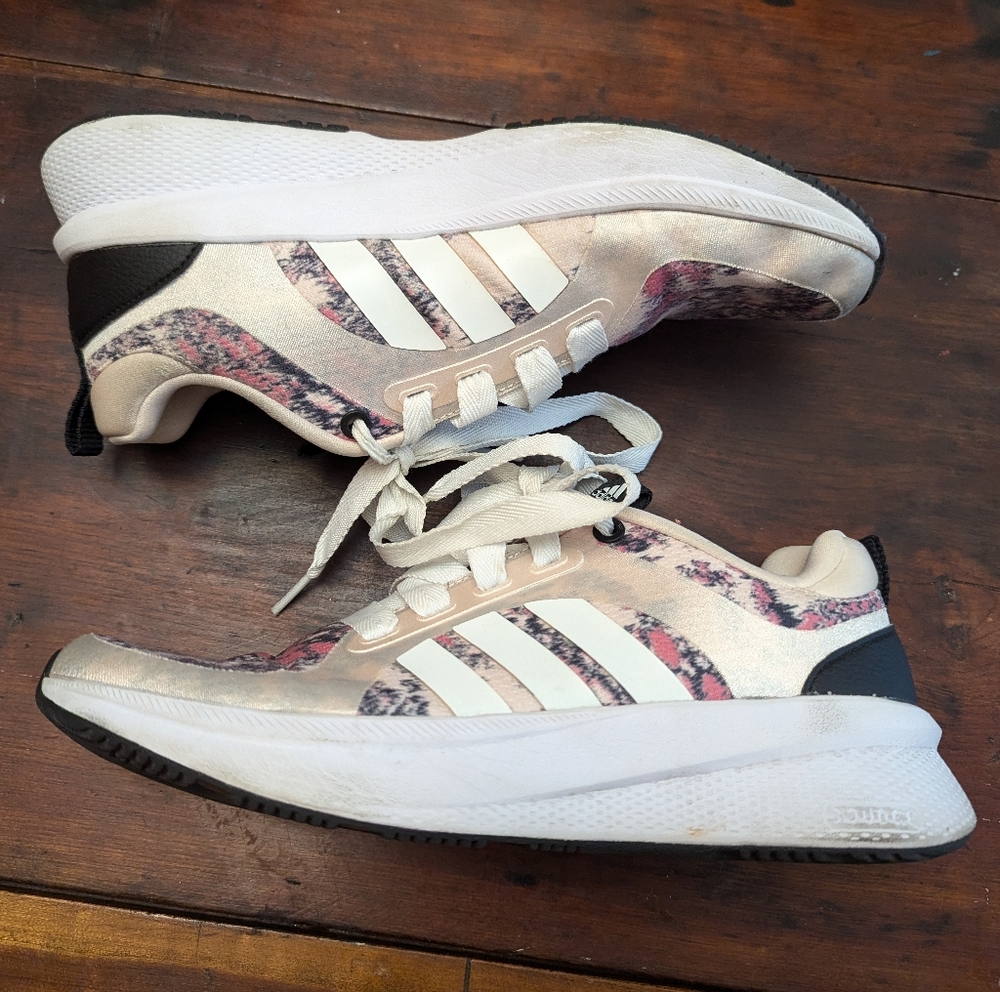 Adidas Edge Lux 6.0 Running Shoe